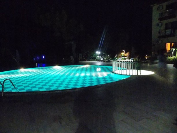 Imagen de la piscina del Hotel Sumela Garden, BELDIBI. Foto 12