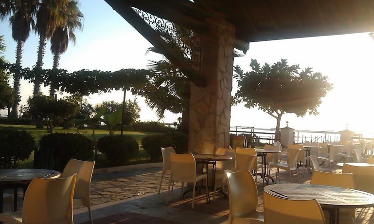 Imagen del bar/restaurante del Hotel Sumela Garden, BELDIBI. Foto 3