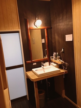 Imagen de la habitación del Hotel Suminoe. Foto 13