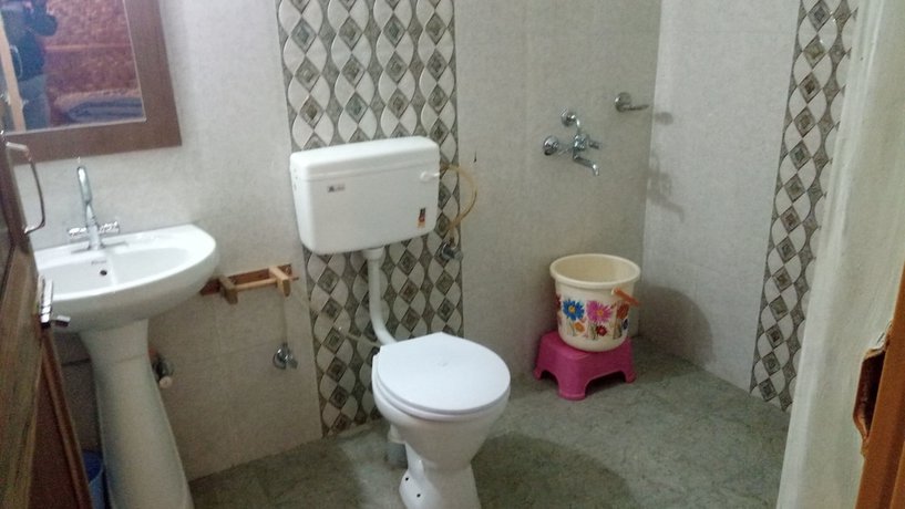 Imagen de la habitación del Hotel Sumit Kausani. Foto 15