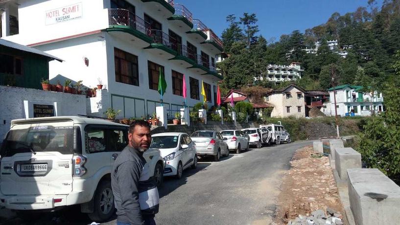 Imagen general del Hotel Sumit Kausani. Foto 1
