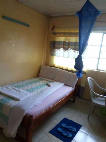 Imagen de la habitación del Hotel Summary Guest House. Foto 19