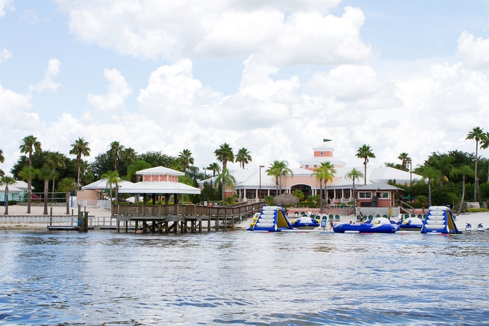 Imagen de los exteriores del Hotel Summer Bay Orlando by Exploria Resorts. Foto 8