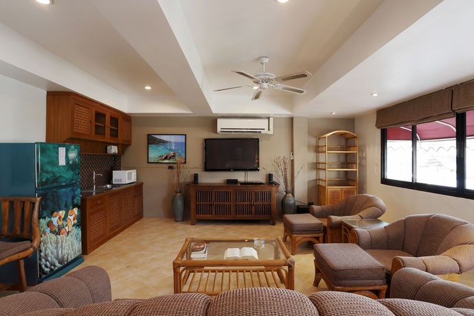 Imagen de la habitación del Hotel Summer Breeze, Patong Beach. Foto 2