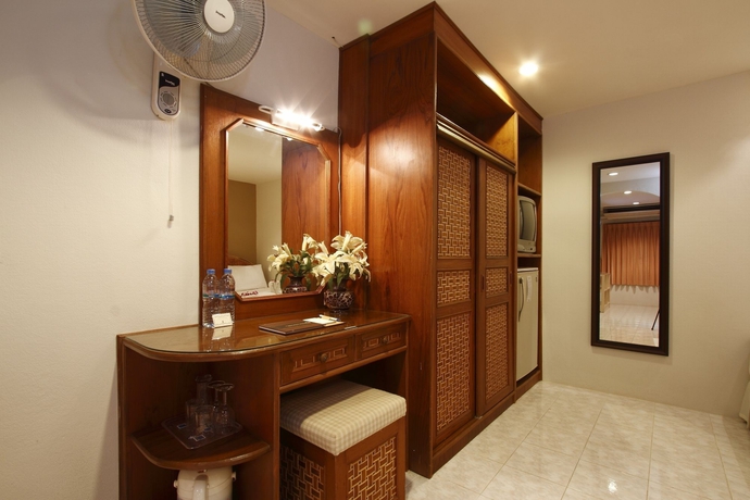 Imagen de la habitación del Hotel Summer Breeze, Patong Beach. Foto 5