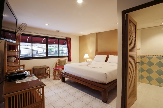 Imagen de la habitación del Hotel Summer Breeze, Patong Beach. Foto 6