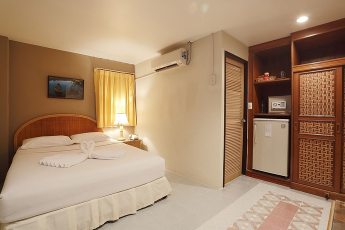 Imagen de la habitación del Hotel Summer Breeze, Patong Beach. Foto 8