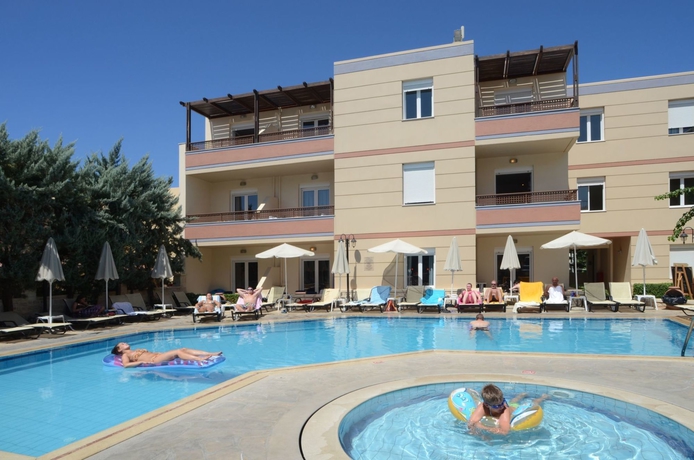 Imagen de la piscina del Hotel Summer Dream, Rethymnon. Foto 11