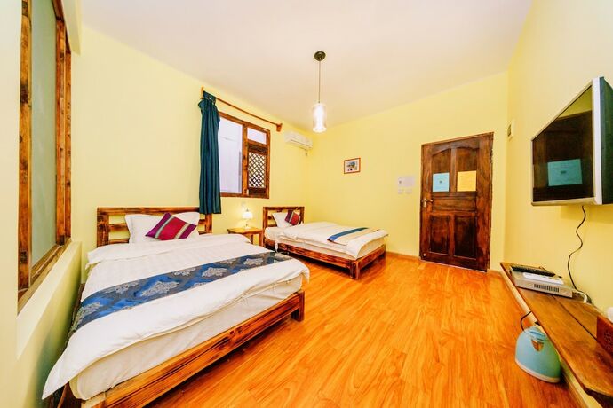 Imagen general del Hotel Summer Flowers Inn. Foto 2