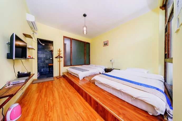 Imagen general del Hotel Summer Flowers Inn. Foto 7