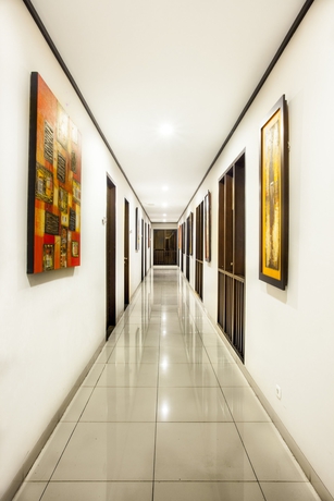 Imagen de los interiores del Hotel Summer Hills. Foto 14