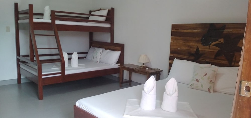 Imagen de la habitación del Hotel Summer Homes Beach Resort And Cottages. Foto 6