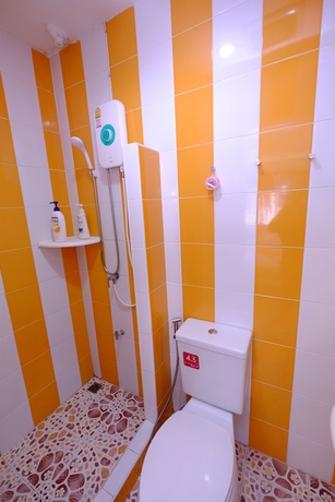 Imagen de la habitación del Hotel Summer House, Bangkok. Foto 11