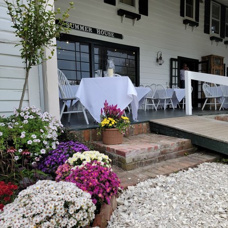 Imagen del bar/restaurante del Hotel Summer House. Foto 12