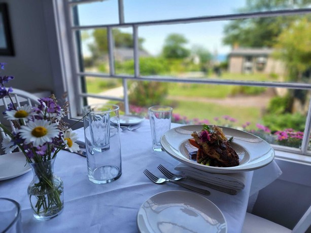 Imagen del bar/restaurante del Hotel Summer House. Foto 13