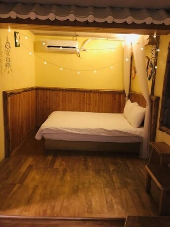 Imagen de la habitación del Hotel Summer Inn. Foto 14