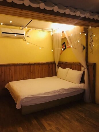 Imagen de la habitación del Hotel Summer Inn. Foto 24