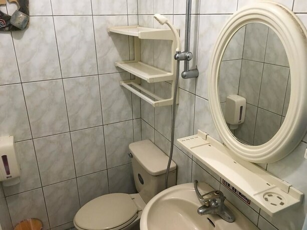 Imagen de la habitación del Hotel Summer Inn. Foto 34