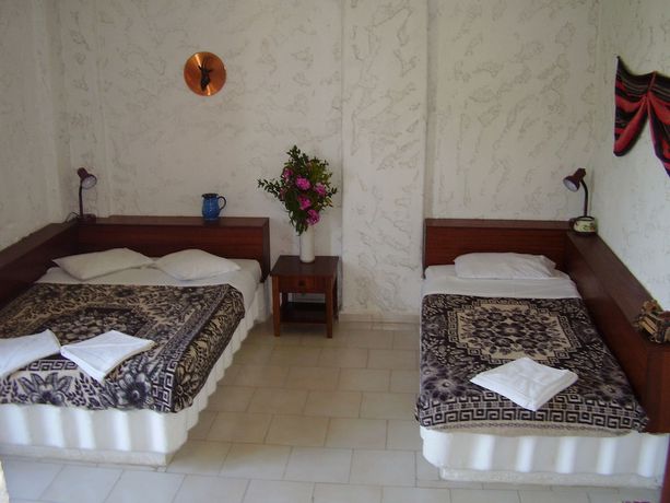Imagen de la habitación del Hotel Summer Lodge. Foto 16