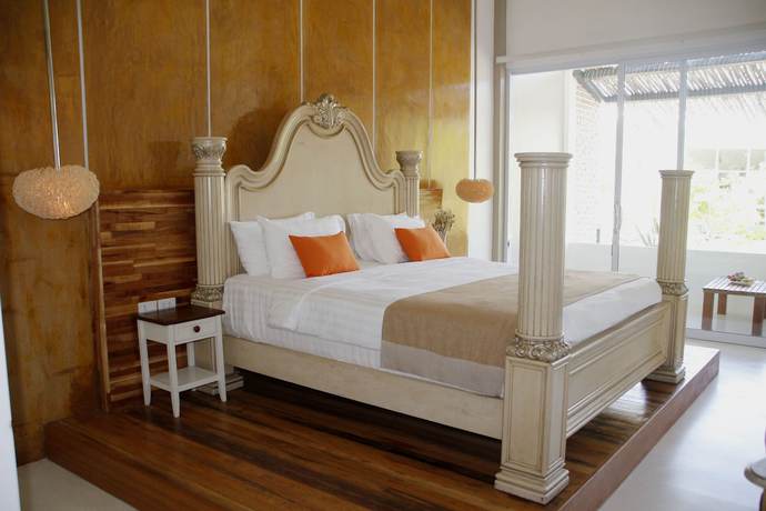 Imagen de la habitación del Hotel Summer Luxury Beach Resort and Spa. Foto 12