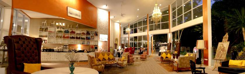 Imagen de los interiores del Hotel Summer Luxury Beach Resort and Spa. Foto 19