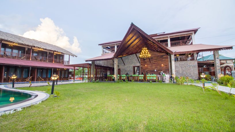 Imagen de los exteriores del Hotel Summer Sands Beach Resort. Foto 19