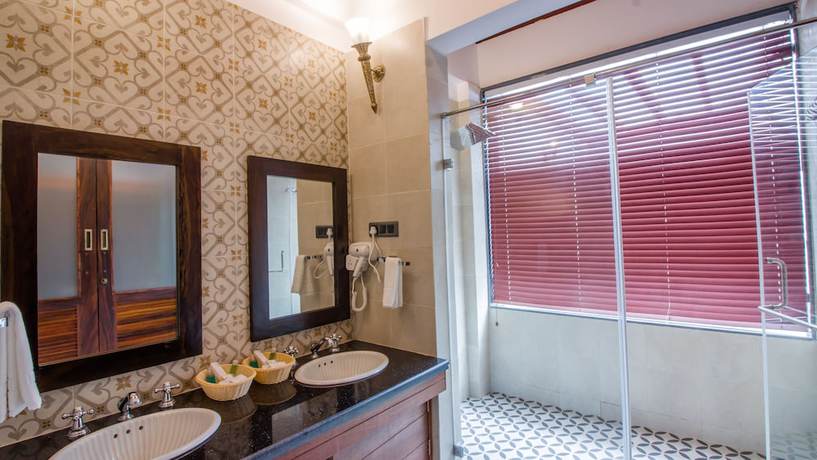 Imagen de la habitación del Hotel Summer Sands Beach Resort. Foto 7