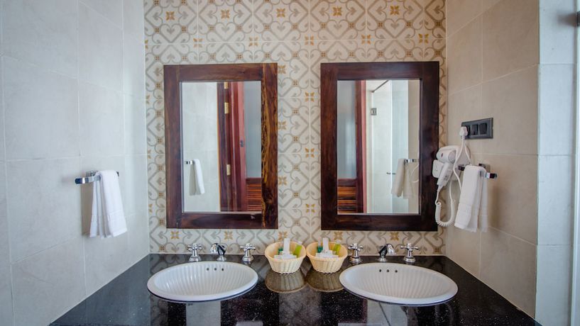 Imagen de la habitación del Hotel Summer Sands Beach Resort. Foto 9