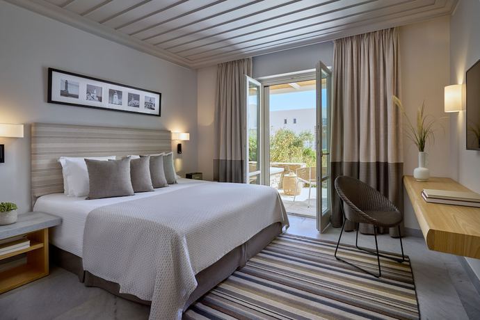 Imagen de la habitación del Hotel Summer Senses Luxury Resort. Foto 7