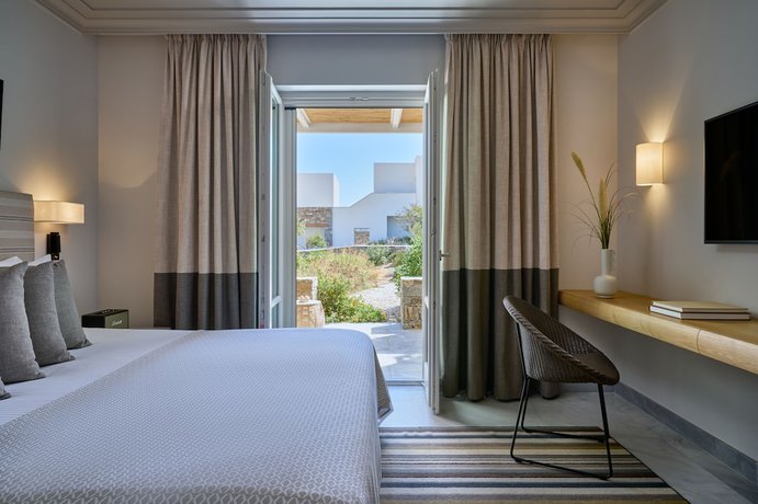 Imagen de la habitación del Hotel Summer Senses Luxury Resort. Foto 11