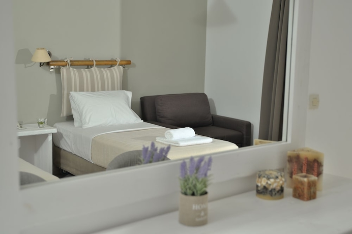 Imagen de la habitación del Hotel Summer Shades. Foto 15