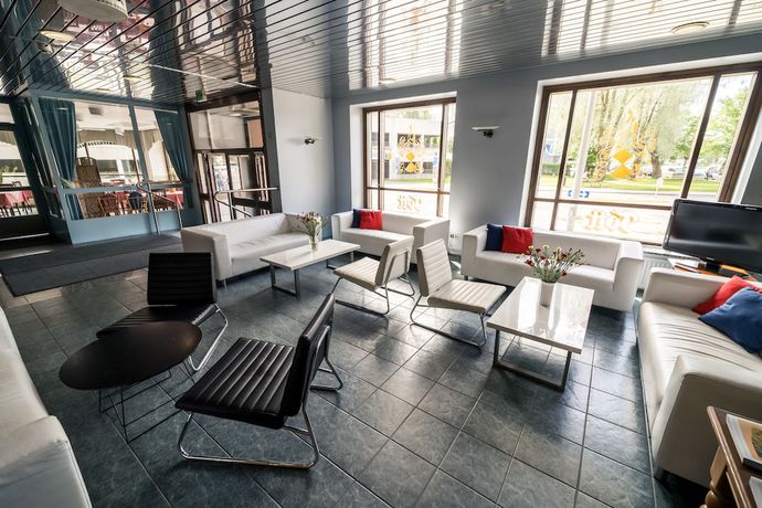 Imagen de los interiores del Hotel Summer Tott. Foto 20