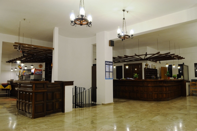 Imagen de los interiores del Hotel Summer Village. Foto 12