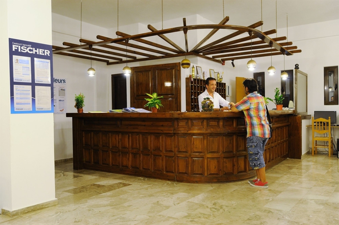 Imagen de los interiores del Hotel Summer Village. Foto 13