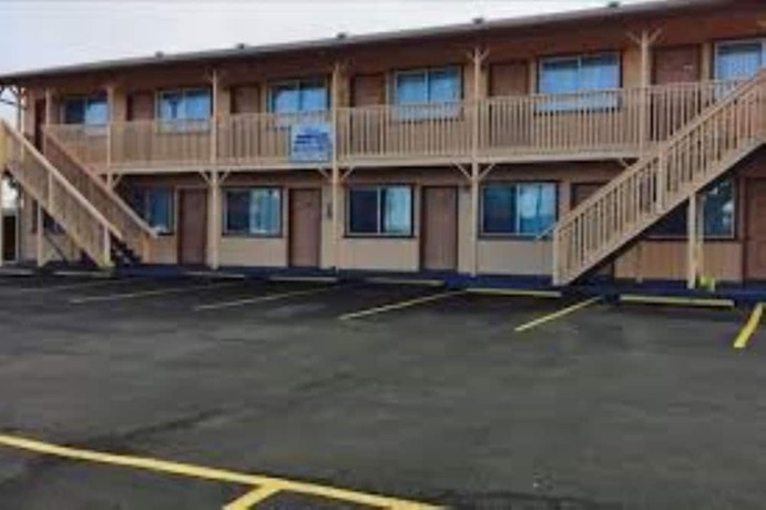 Imagen de los exteriores del Hotel Summer Wind Budget Motel. Foto 7