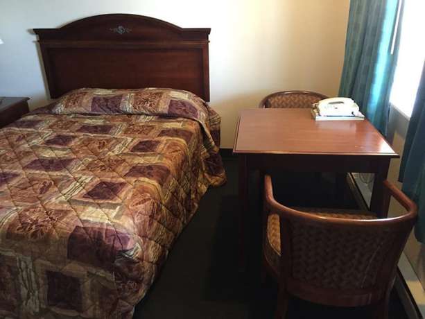 Imagen de la habitación del Hotel Summer Wind Budget Motel. Foto 6