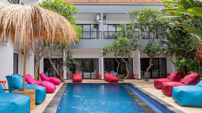 Imagen de la piscina del Hotel Summer of Surf. Foto 16