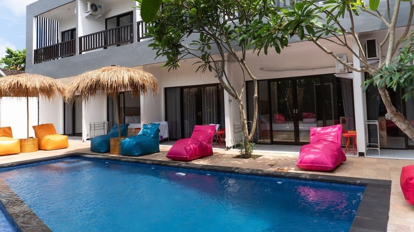 Imagen de la piscina del Hotel Summer of Surf. Foto 17