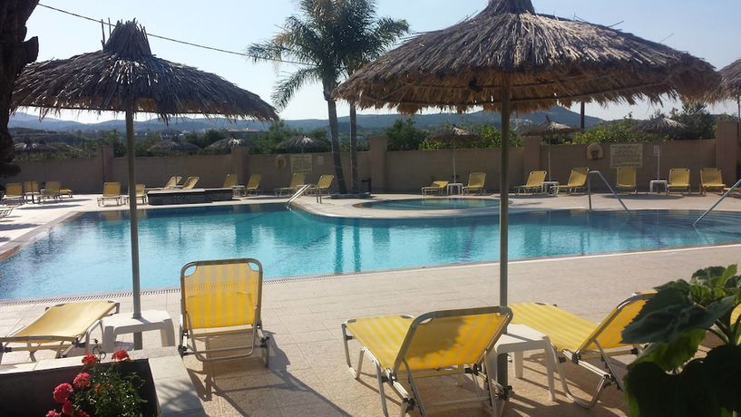 Imagen de la piscina del Hotel Summerdays Studios. Foto 16