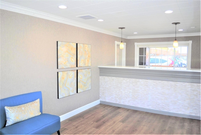 Imagen de los interiores del Hotel Summerfield Inn Fresno Yosemite. Foto 8