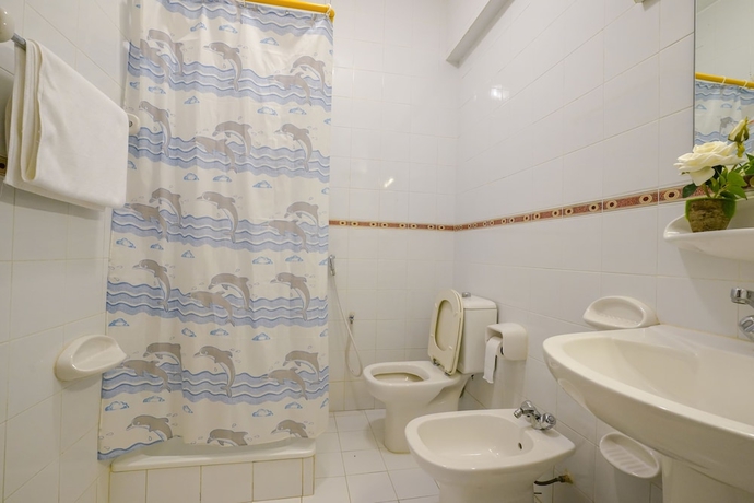 Imagen de la habitación del Hotel Summersands Al Wadi Al Kabir. Foto 11