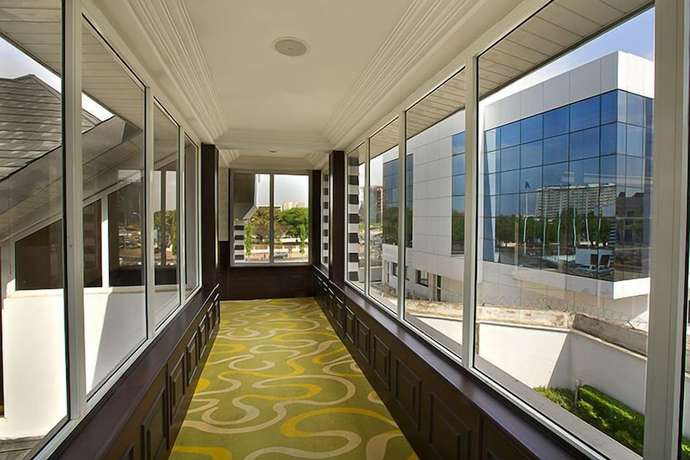 Imagen de los interiores del Hotel Summerset Continental Maitama. Foto 4
