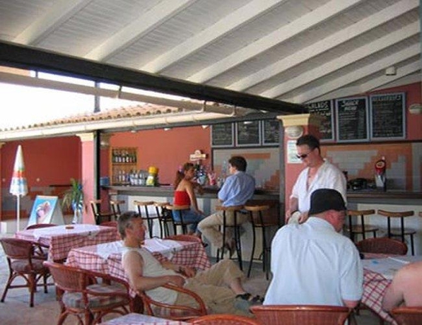 Imagen general del Hotel Summertime Apts. Foto 12