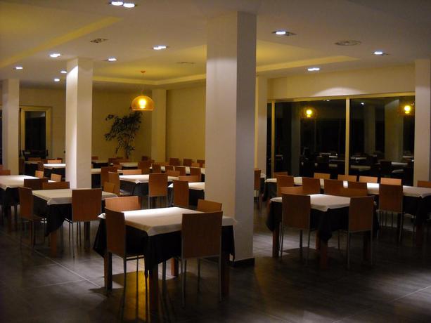 Imagen del bar/restaurante del Hotel Summertime. Foto 2