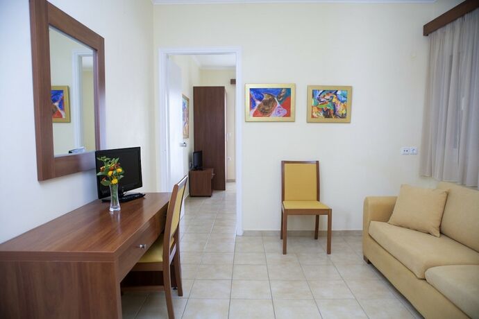 Imagen de la habitación del Hotel Summertime Inn. Foto 11