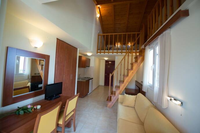 Imagen general del Hotel Summertime Inn. Foto 2