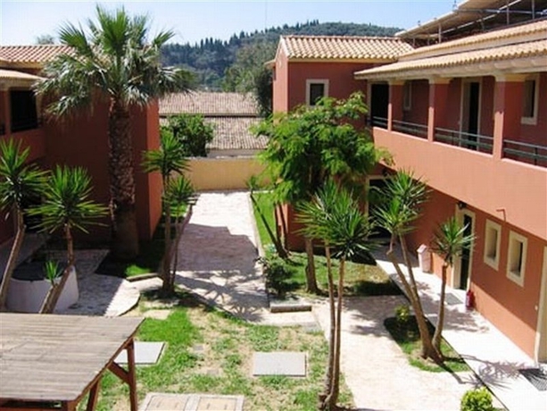 Imagen general del Hotel Summertime Village. Foto 3