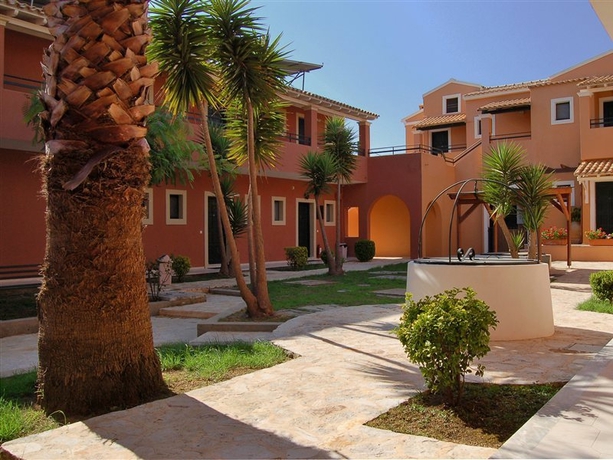 Imagen general del Hotel Summertime Village. Foto 4