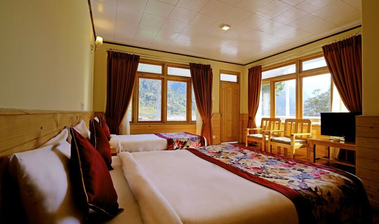 Imagen de la habitación del Hotel Summit Alpine Resort. Foto 20