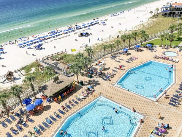 Imagen general del Hotel Summit Beach Resort By H2o Vr. Foto 10